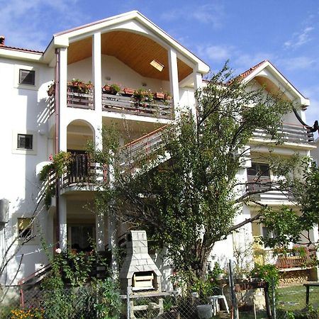נין Apartments Oasis מראה חיצוני תמונה